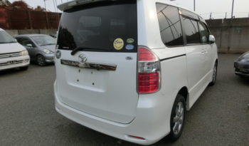 Toyota Noah full