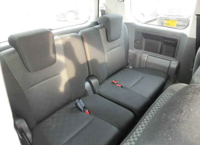 Toyota Noah full