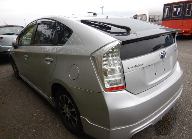 Toyota Prius full