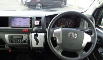 Toyota Hiace Commuter full