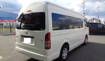 Toyota Hiace Commuter full