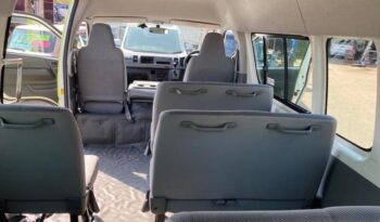 Toyota Hiace Commuter full