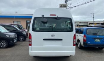 Toyota Hiace Commuter full