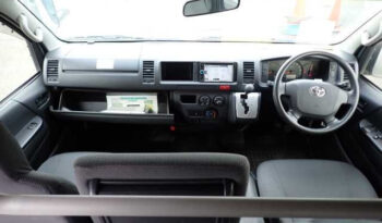 Toyota Hiace Van DX full