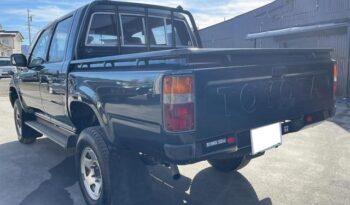 Toyota HILUX (Reserved) full