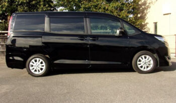 Toyota Noah (Reserved) full