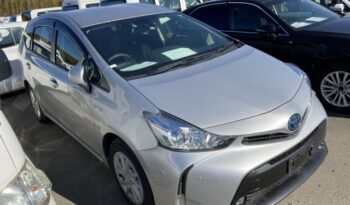 Toyota Prius Alpha full