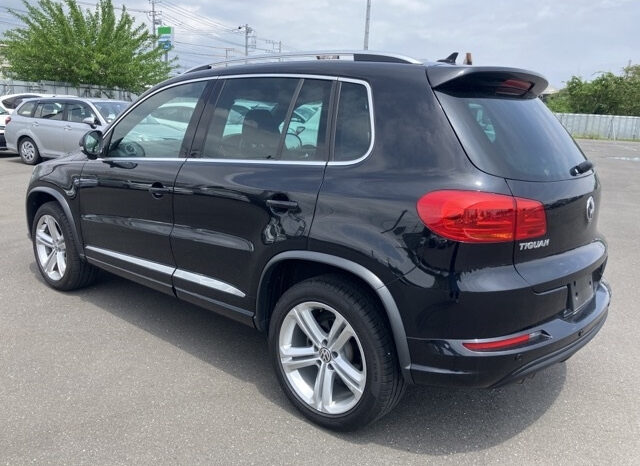 VOLKSWAGEN TIGUAN 2015 (Under Negotiation) full