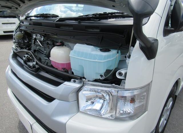 Toyota Hiace 2016 full