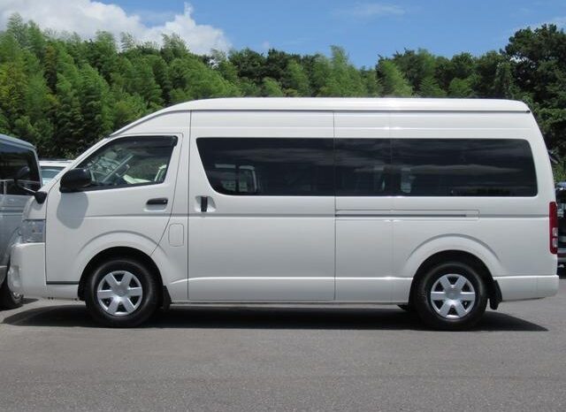 Toyota Hiace 2016 full