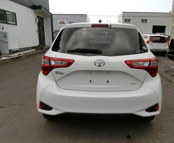 Toyota Vitz 2017 (Reserved) full