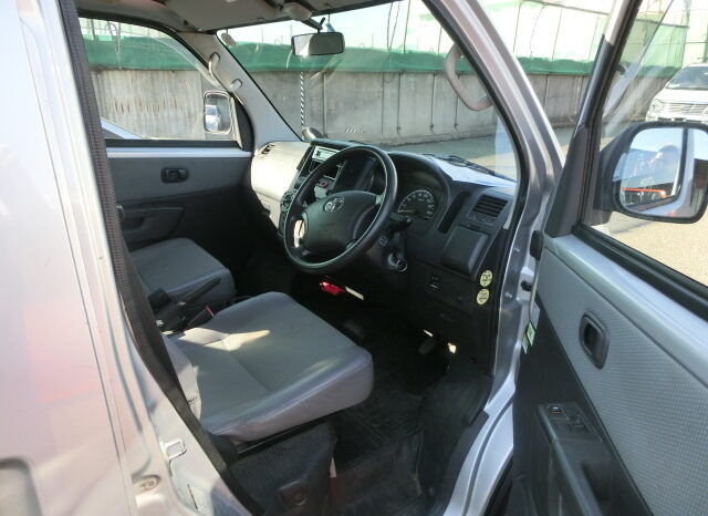 Toyota Lite ace Van full