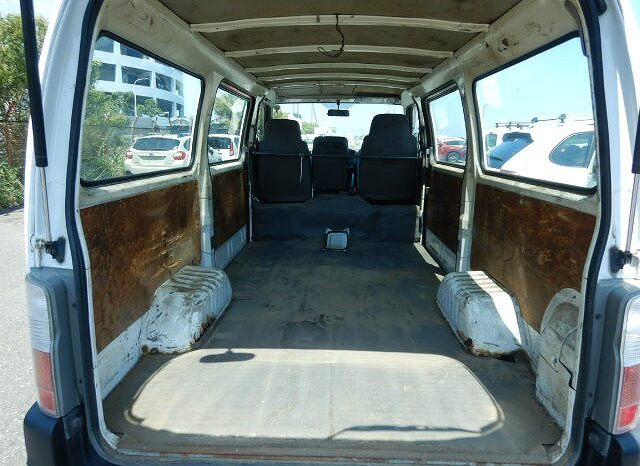 Nissan Caravan full