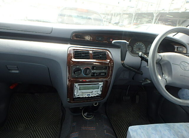 Toyota Noah  2000 full