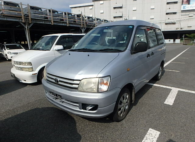 Toyota Noah  2000 full