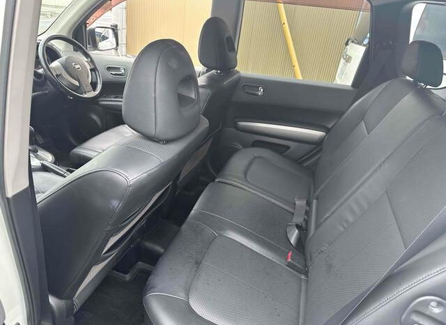 Nissan X Trail   (Reserved) full