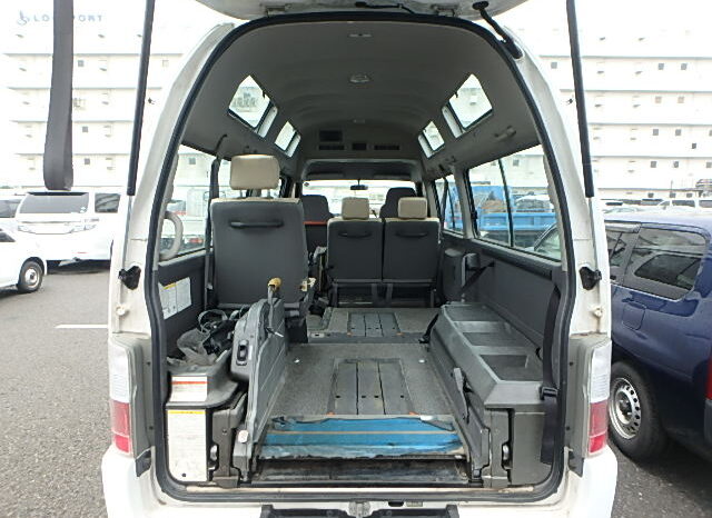 Nissan Caravan full