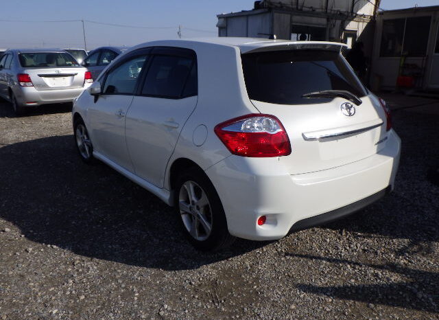 Toyota Auris full