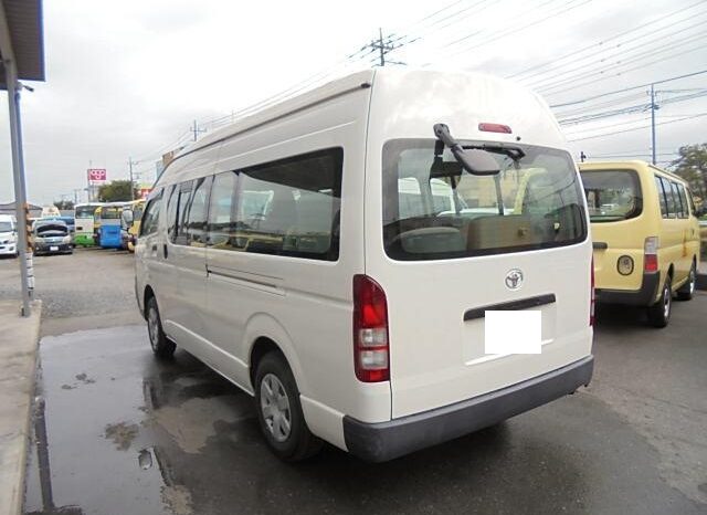 Toyota Hiace full