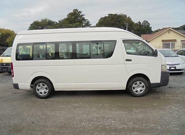 Toyota Hiace full