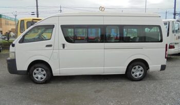 Toyota Hiace full