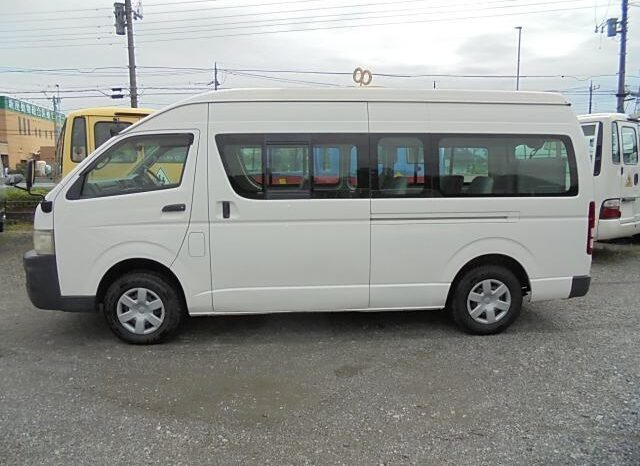 Toyota Hiace full