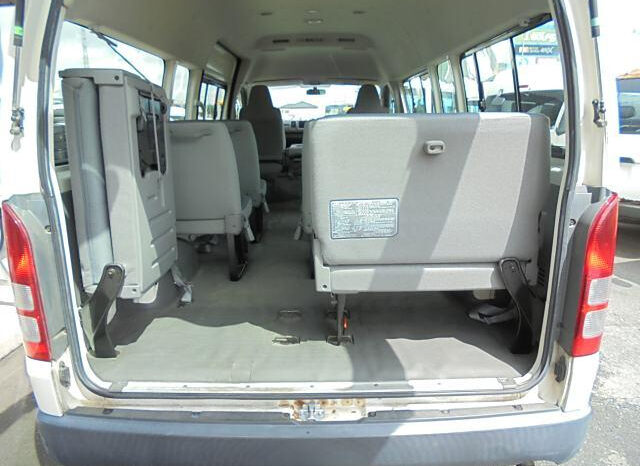 Toyota Hiace full