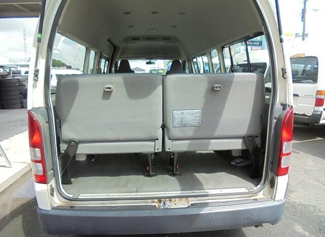 Toyota Hiace full