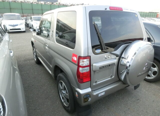 Mitsubishi Pajero Mini full