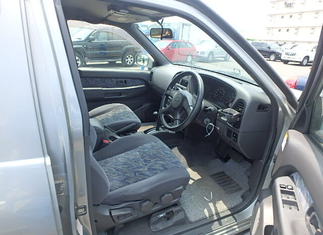 Nissan Terrano full