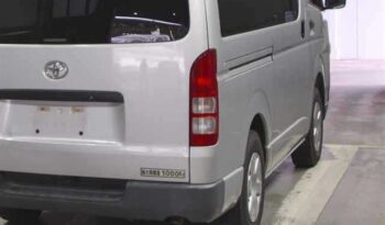 Toyota Hiace Van full